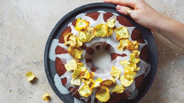 Golden bundt cake