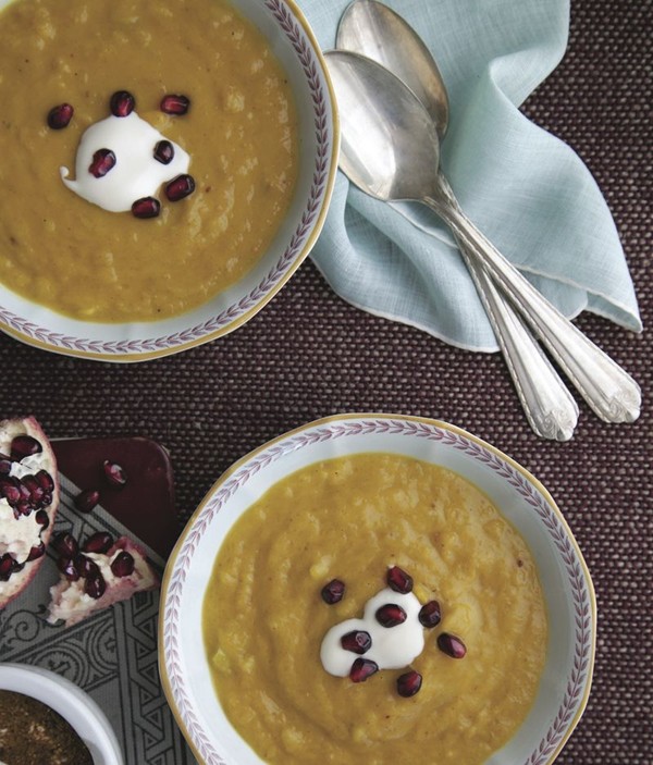 Golden butternut squash soup with besar