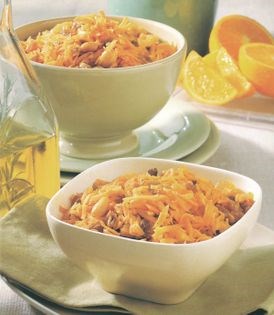 Golden carrot and cardamom salad