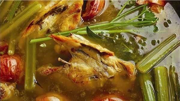 Golden chicken stock