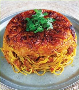 Golden crust macaroni with lamb and tomato sauce (Macaroni)