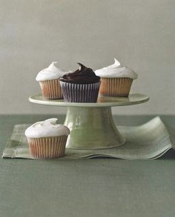 Golden cupcakes