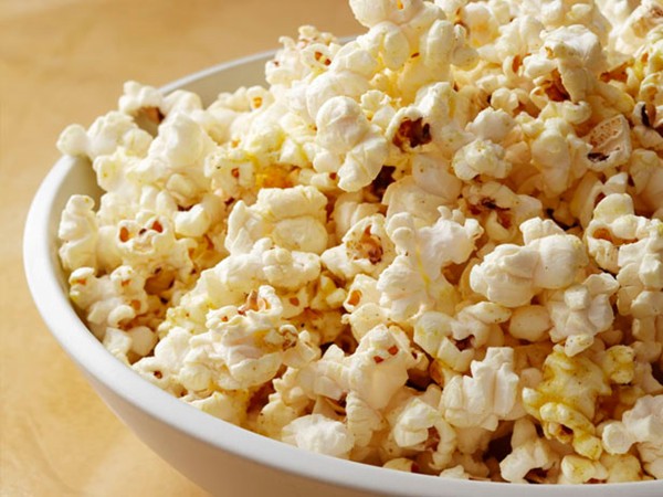 Golden curry popcorn