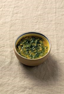 Golden dahl & spinach [soup]
