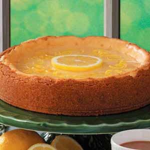 Golden lemon-glazed cheesecake