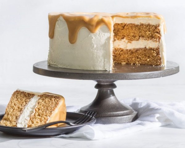 Golden peanut butter cake [golden meringue buttercream, golden caramel]