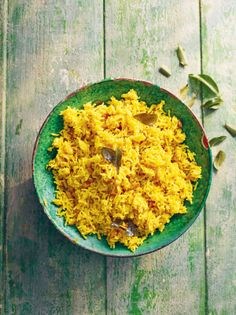 Golden peanut pilau