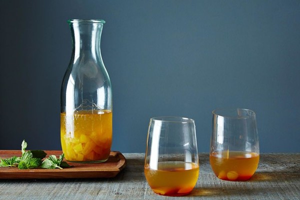 Golden plum kir royale "bowle," a fruity summer wine drink