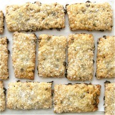 Golden raisin biscuit cookies