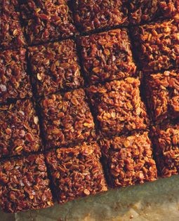 Golden syrup & brown sugar ginger flapjacks
