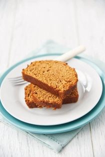 Golden syrup loaf cake