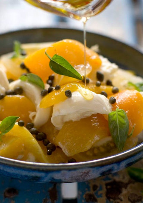Golden tomato, yellow capsicum & fresh mozzarella salad