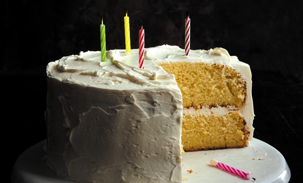 Golden vanilla birthday cake
