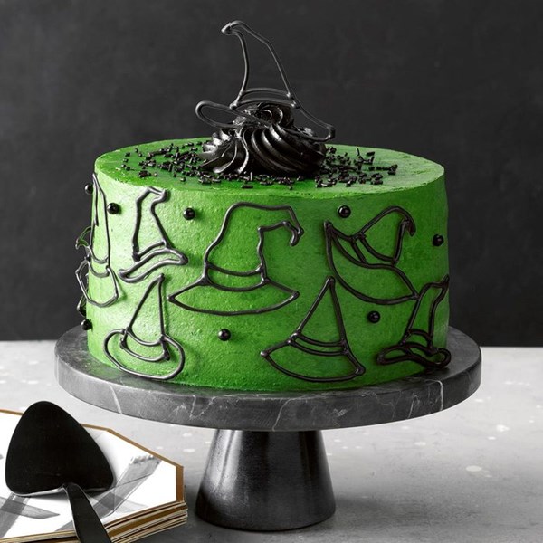 Good witch/ bad witch cake