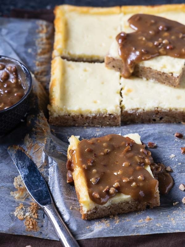 Gooey butter pecan cake