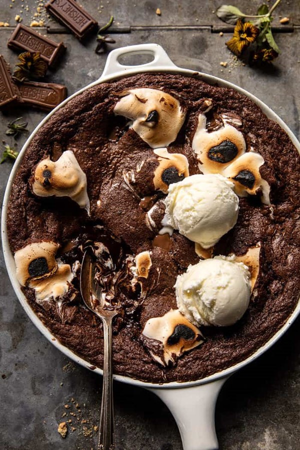 Gooey s'mores skillet brownie