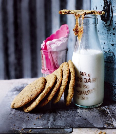 Gooey toffee-stuffed chocolate chip cookies