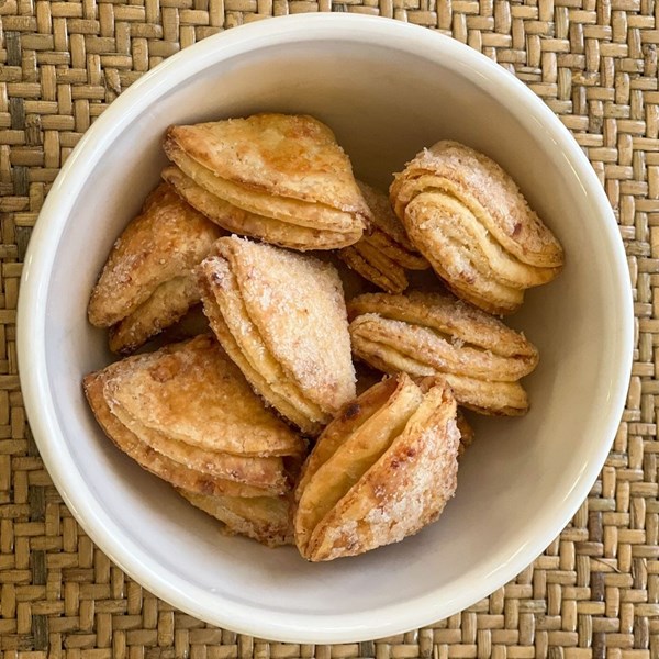 Goose feet cookies (Gusinie lapki)