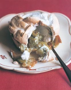 Gooseberry and elderflower meringue pie
