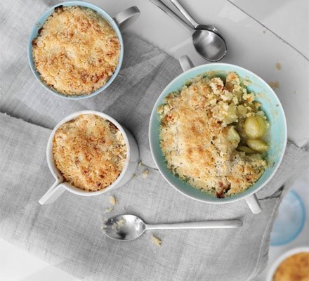 Gooseberry crumble