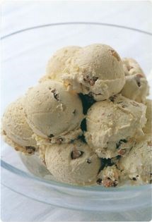 Gooseberry crumble ice cream