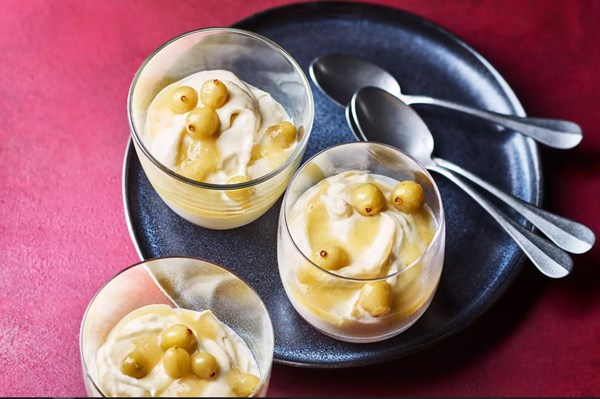 Gooseberry fool