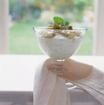 Gooseberry yoghurt fool