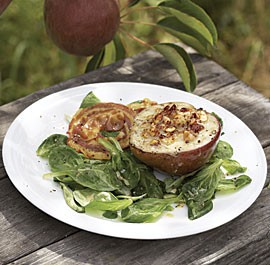 Gorgonzola and hazelnut stuffed pears with pancetta crisps and mâche