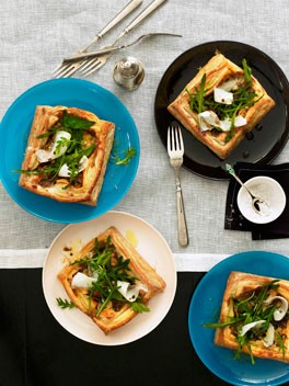 Gorgonzola, lardo, basil and wild rocket tarts