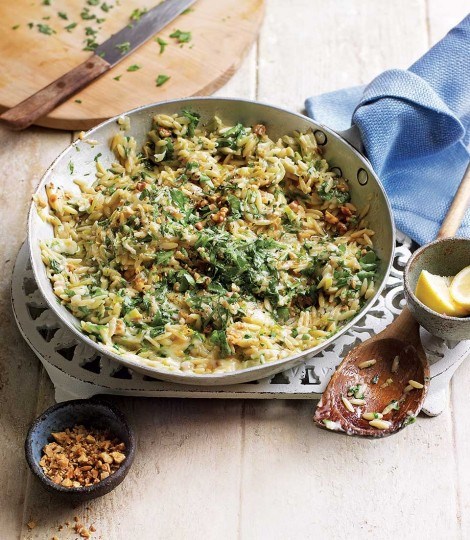 Gorgonzola, leek and walnut orzotto