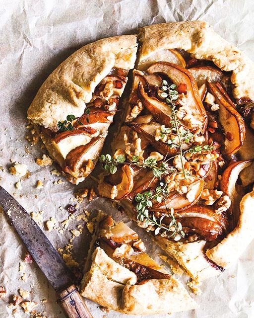 Gorgonzola, pear, and bacon galette