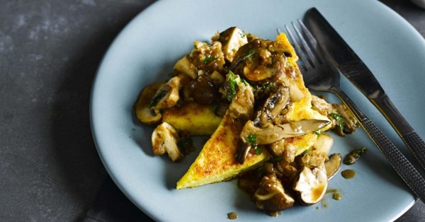 Gorgonzola-polenta wedges with Madeira mushrooms