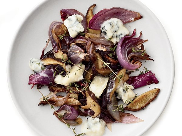 Gorgonzola-roasted mushrooms and onions