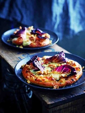 Gorgonzola, walnut, truffle honey and radicchio pizza