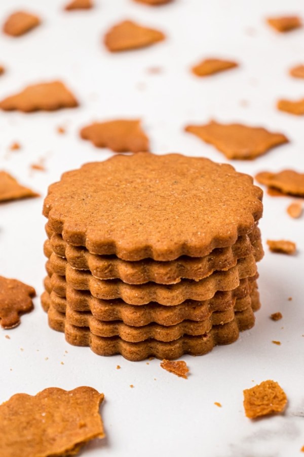 Gossamer spice cookies