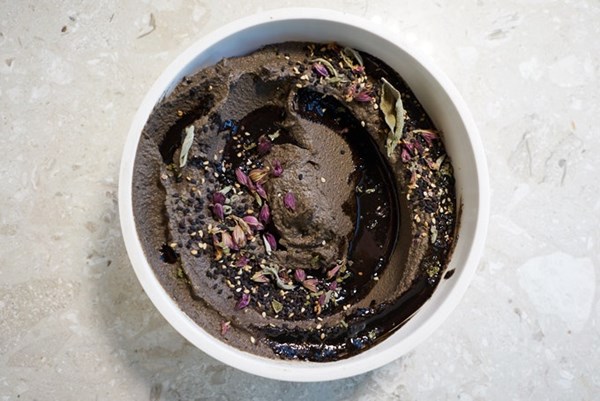 Goth hummus
