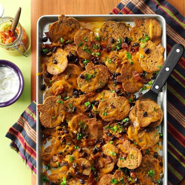 Gourd-geous Halloween nachos