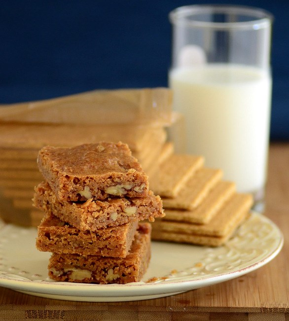 Graham cracker blondies