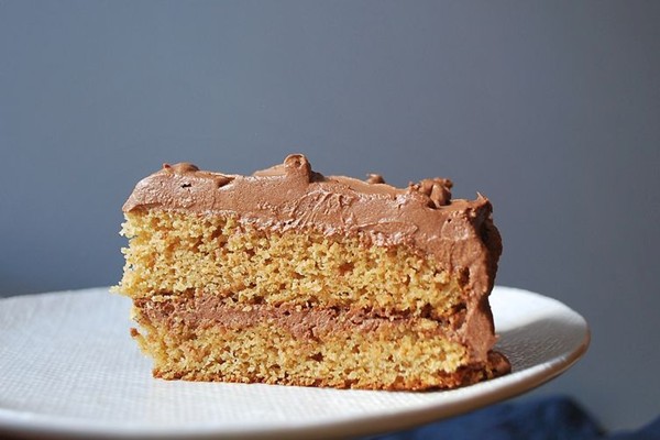 Graham cracker layer cake