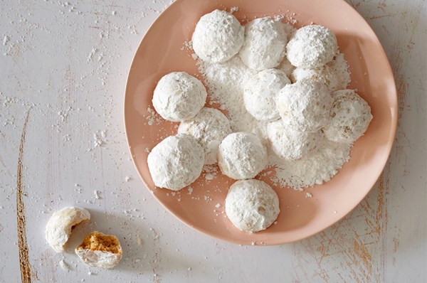 Grain-free wedding cookies