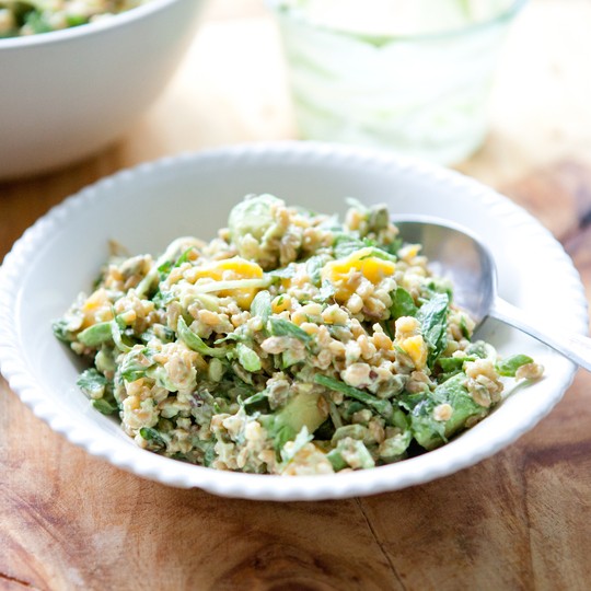 Grain salad with mango, sprouts & creamy avocado dressing