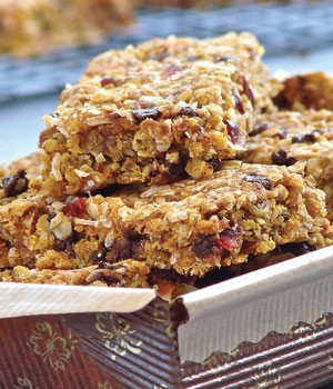 GRAINola bars [Chewy homemade granola bars with oats, flax, pumpkin ...