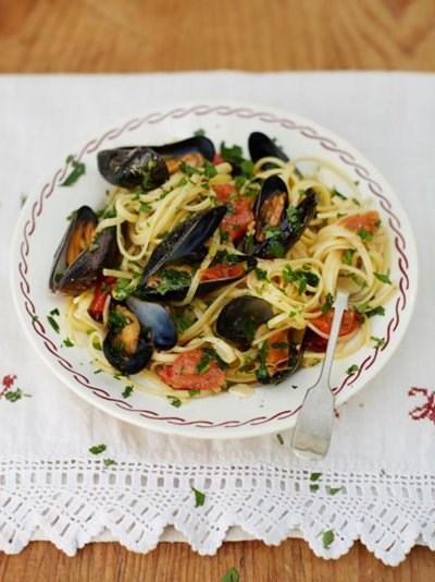 Grandad's mussel linguine (Linguine con cozze di nonno)
