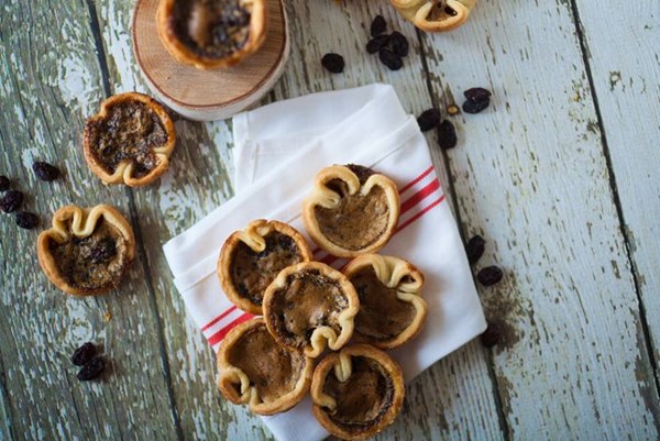 Grandma Joan's butter tarts 