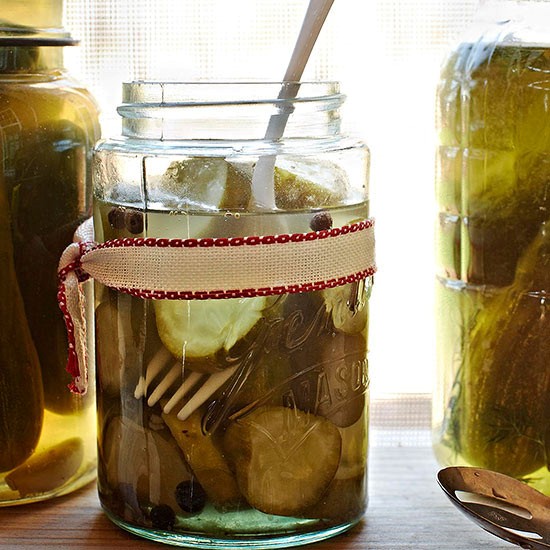 Grandma Yearwood's sweet iceberg pickles