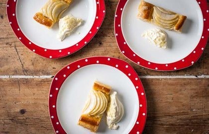 Granny Smith and frangipane slice