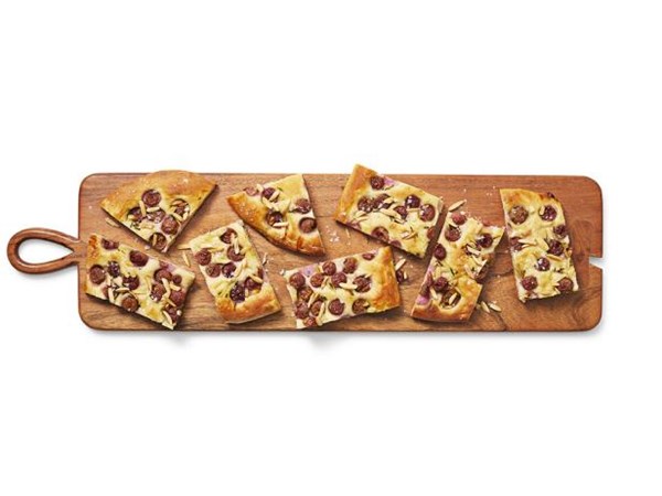 Grape and almond focaccia 