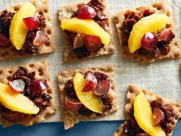 Grape and fig snacks 