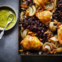 Grape, chicken and tarragon tray bake