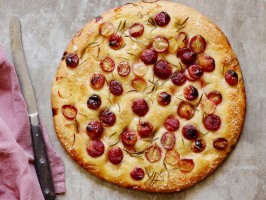 Grape focaccia